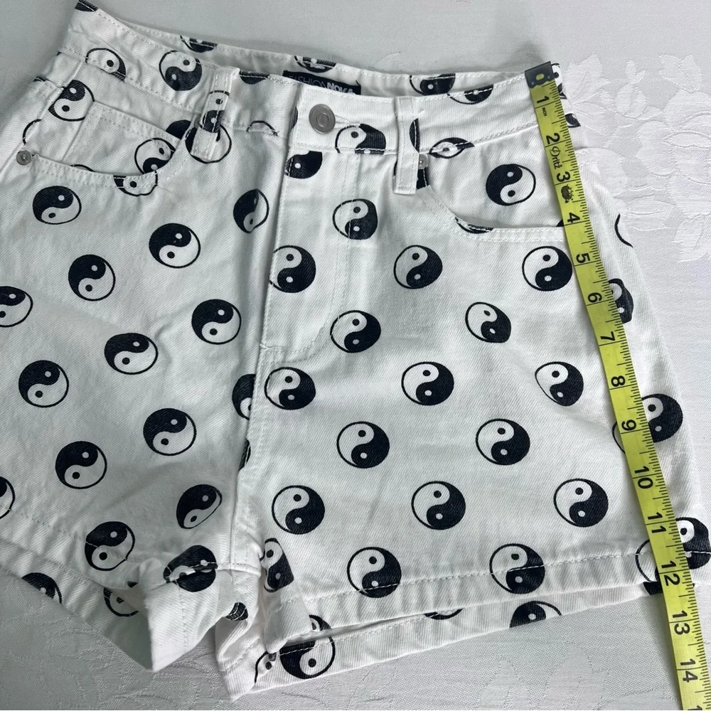 Fashion Nova Yin Yang White and Black Denim High Waisted Shorts Size 1